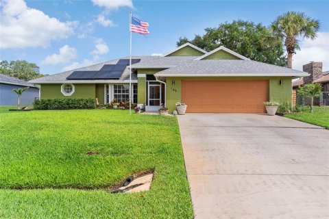 House in Sebastian, Florida 3 bedrooms, 159.7 sq.m. № 2097559
