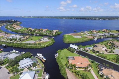 House in Bradenton, Florida 4 bedrooms, 217.39 sq.m. № 1910851 - photo 3