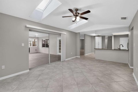 Villa ou maison à vendre à New Port Richey, Floride: 3 chambres, 158.03 m2 № 2409923 - photo 11