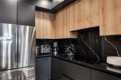 Купить таунхаус в Дорал, Флорида 3 спальни, 161.93м2, № 1934571 - фото 6