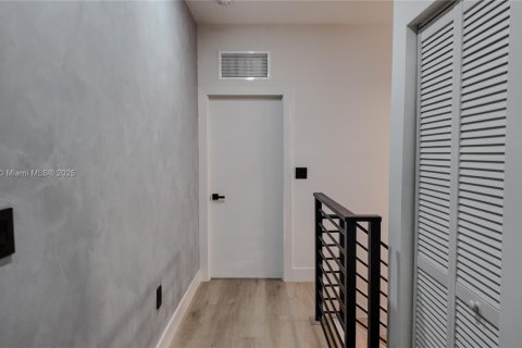 Купить таунхаус в Дорал, Флорида 3 спальни, 161.93м2, № 1934571 - фото 19