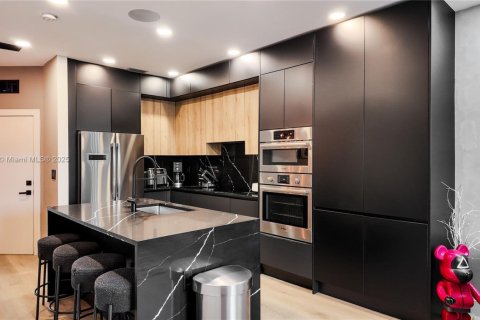 Купить таунхаус в Дорал, Флорида 3 спальни, 161.93м2, № 1934571 - фото 8