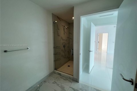 Copropriété à vendre à Miami, Floride: 2 chambres, 138.52 m2 № 2089022 - photo 18