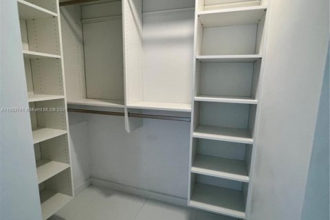Copropriété à vendre à Miami, Floride: 2 chambres, 138.52 m2 № 2089022 - photo 19