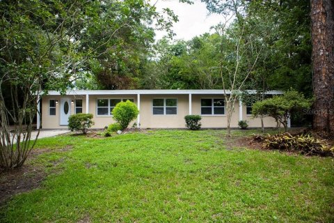 House in Gainesville, Florida 3 bedrooms, 176.42 sq.m. № 1795648 - photo 1