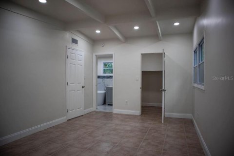 House in Gainesville, Florida 3 bedrooms, 176.42 sq.m. № 1795648 - photo 18