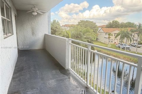 Снять в аренду кондоминиум в Майами, Флорида 2 спальни, 139.54м2, № 2170292 - фото 16