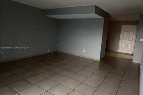 Снять в аренду кондоминиум в Майами, Флорида 2 спальни, 139.54м2, № 2170292 - фото 12