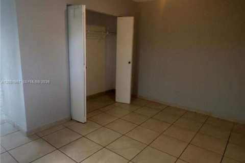 Снять в аренду кондоминиум в Майами, Флорида 2 спальни, 139.54м2, № 2170292 - фото 7