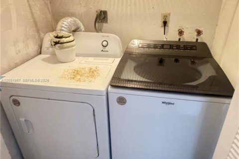 Снять в аренду кондоминиум в Майами, Флорида 2 спальни, 139.54м2, № 2170292 - фото 25