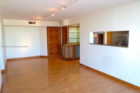 Copropriété à vendre à Miami Beach, Floride: 2 chambres, 99.41 m2 № 1969471 - photo 12