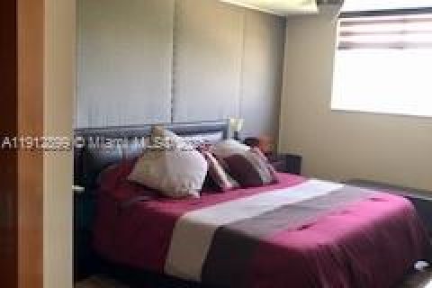 Copropriété à vendre à Miami Beach, Floride: 2 chambres, 99.41 m2 № 1969471 - photo 3