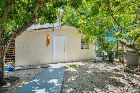 Villa ou maison à vendre à Miami, Floride: 4 chambres, 193.7 m2 № 2076358 - photo 24
