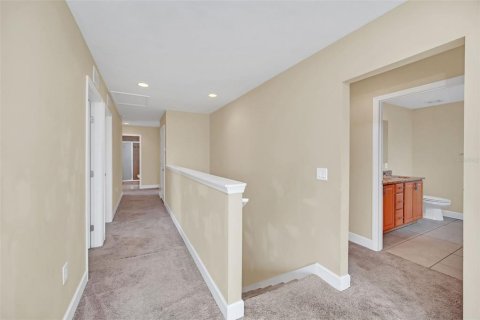 House in Winter Haven, Florida 5 bedrooms, 243.5 sq.m. № 1578688 - photo 24
