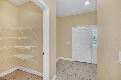 House in Winter Haven, Florida 5 bedrooms, 243.5 sq.m. № 1578688 - photo 4