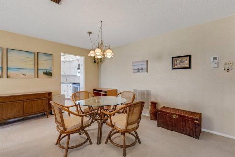 Copropriété à vendre à Seminole, Floride: 2 chambres, 119.66 m2 № 1618728 - photo 7