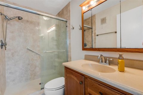 Copropriété à vendre à Seminole, Floride: 2 chambres, 119.66 m2 № 1618728 - photo 19