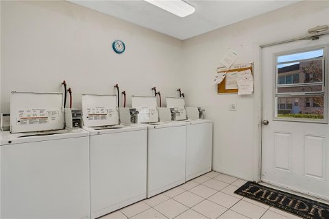Copropriété à vendre à Seminole, Floride: 2 chambres, 119.66 m2 № 1618728 - photo 28