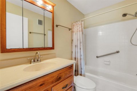 Copropriété à vendre à Seminole, Floride: 2 chambres, 119.66 m2 № 1618728 - photo 17