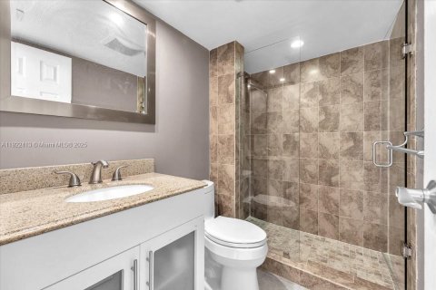 Copropriété à louer à Miami Beach, Floride: 2 chambres, 104.14 m2 № 1976357 - photo 11