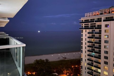 Copropriété à louer à Miami Beach, Floride: 2 chambres, 104.14 m2 № 1976357 - photo 3