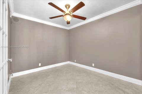 Copropriété à louer à Miami Beach, Floride: 2 chambres, 104.14 m2 № 1976357 - photo 10