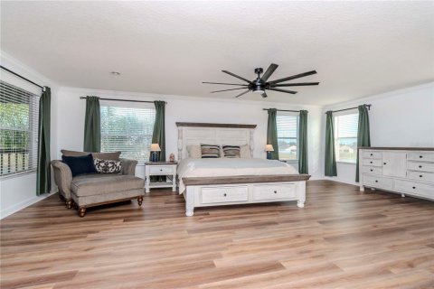 House in Wimauma, Florida 6 bedrooms, 402.55 sq.m. № 1548253 - photo 25