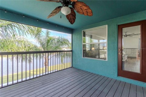 House in Wimauma, Florida 6 bedrooms, 402.55 sq.m. № 1548253 - photo 20