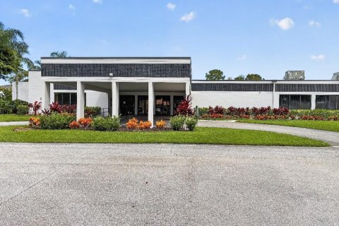 Condo in Lake Worth, Florida, 2 bedrooms № 2254388 - photo 5