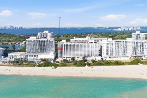 Кондоминиум с 2 спальнями в Майами-Бич, Флорида № 2039622