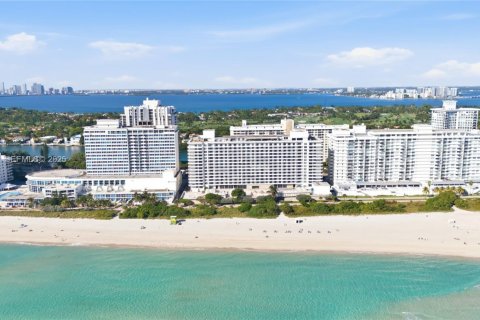 Купить кондоминиум в Майами-Бич, Флорида 2 спальни, 120.87м2, № 2039622 - фото 2