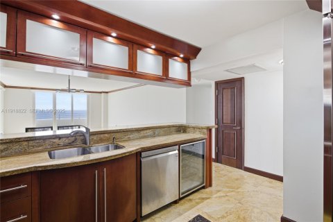 Купить кондоминиум в Майами-Бич, Флорида 2 спальни, 120.87м2, № 2039622 - фото 19