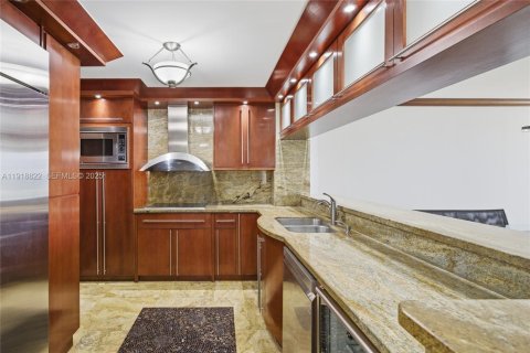 Купить кондоминиум в Майами-Бич, Флорида 2 спальни, 120.87м2, № 2039622 - фото 17