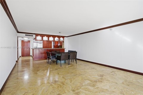 Купить кондоминиум в Майами-Бич, Флорида 2 спальни, 120.87м2, № 2039622 - фото 21