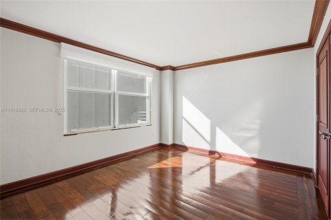 Купить кондоминиум в Майами-Бич, Флорида 2 спальни, 120.87м2, № 2039622 - фото 23