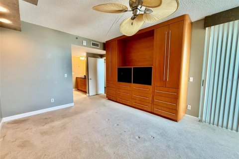 Condo in Clearwater, Florida, 3 bedrooms  № 1912999 - photo 30