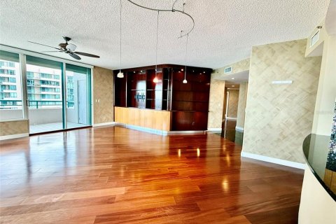 Condo in Clearwater, Florida, 3 bedrooms  № 1912999 - photo 3