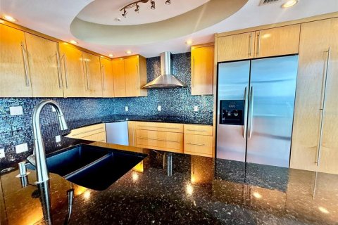 Condo in Clearwater, Florida, 3 bedrooms  № 1912999 - photo 14