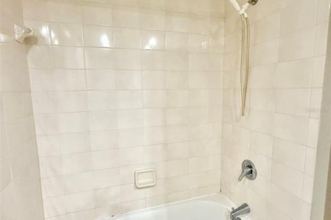 Condo in Clearwater, Florida, 3 bedrooms  № 1912999 - photo 28