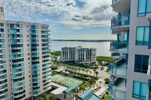 Condo in Clearwater, Florida, 3 bedrooms  № 1912999 - photo 22