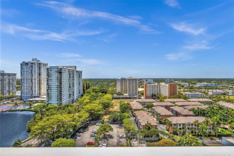 Condominio en alquiler en Aventura, Florida, 1 dormitorio, 99.03 m2 № 2027989 - foto 24