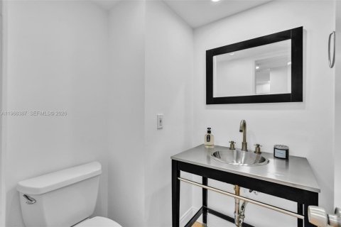 Condominio en alquiler en Aventura, Florida, 1 dormitorio, 99.03 m2 № 2027989 - foto 18