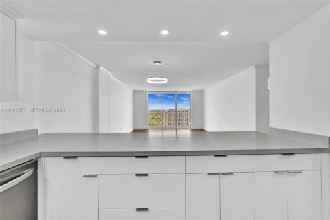 Condominio en alquiler en Aventura, Florida, 1 dormitorio, 99.03 m2 № 2027989 - foto 8