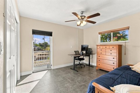 Casa en venta en New Port Richey, Florida, 4 dormitorios, 244.43 m2 № 2429187 - foto 29
