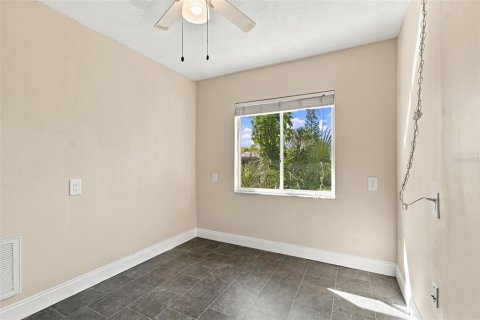 Casa en venta en New Port Richey, Florida, 4 dormitorios, 244.43 m2 № 2429187 - foto 27