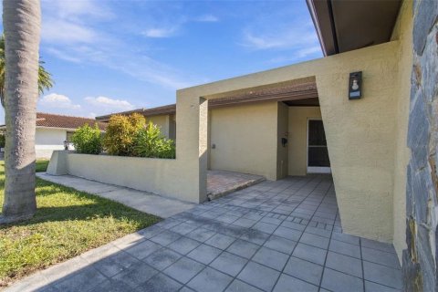 Casa en venta en New Port Richey, Florida, 4 dormitorios, 244.43 m2 № 2429187 - foto 18