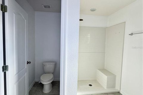 House in Kissimmee, Florida 5 bedrooms, 219.44 sq.m. № 2098636 - photo 25
