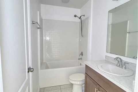House in Kissimmee, Florida 5 bedrooms, 219.44 sq.m. № 2098636 - photo 9