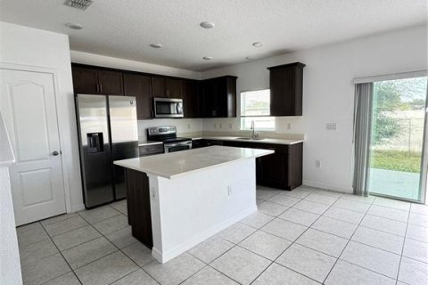 House in Kissimmee, Florida 5 bedrooms, 219.44 sq.m. № 2098636 - photo 10
