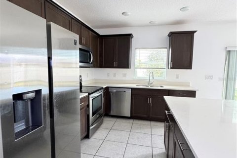 House in Kissimmee, Florida 5 bedrooms, 219.44 sq.m. № 2098636 - photo 12